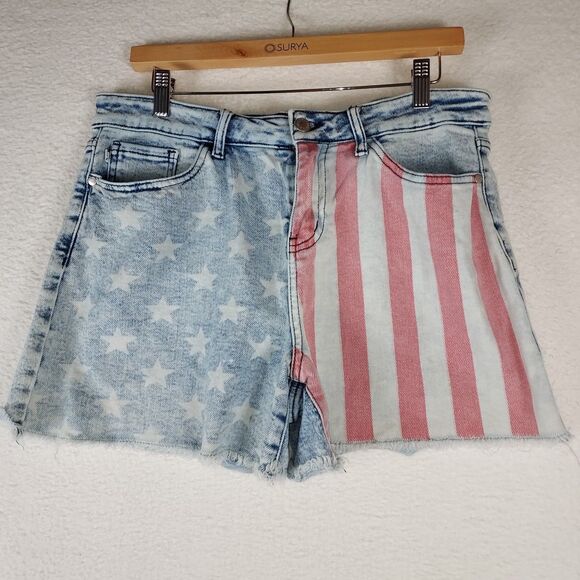 Judy Blue Women’s American Flag Denim Shorts XL Stars Stripes Raw Hem - Picture 1 of 9